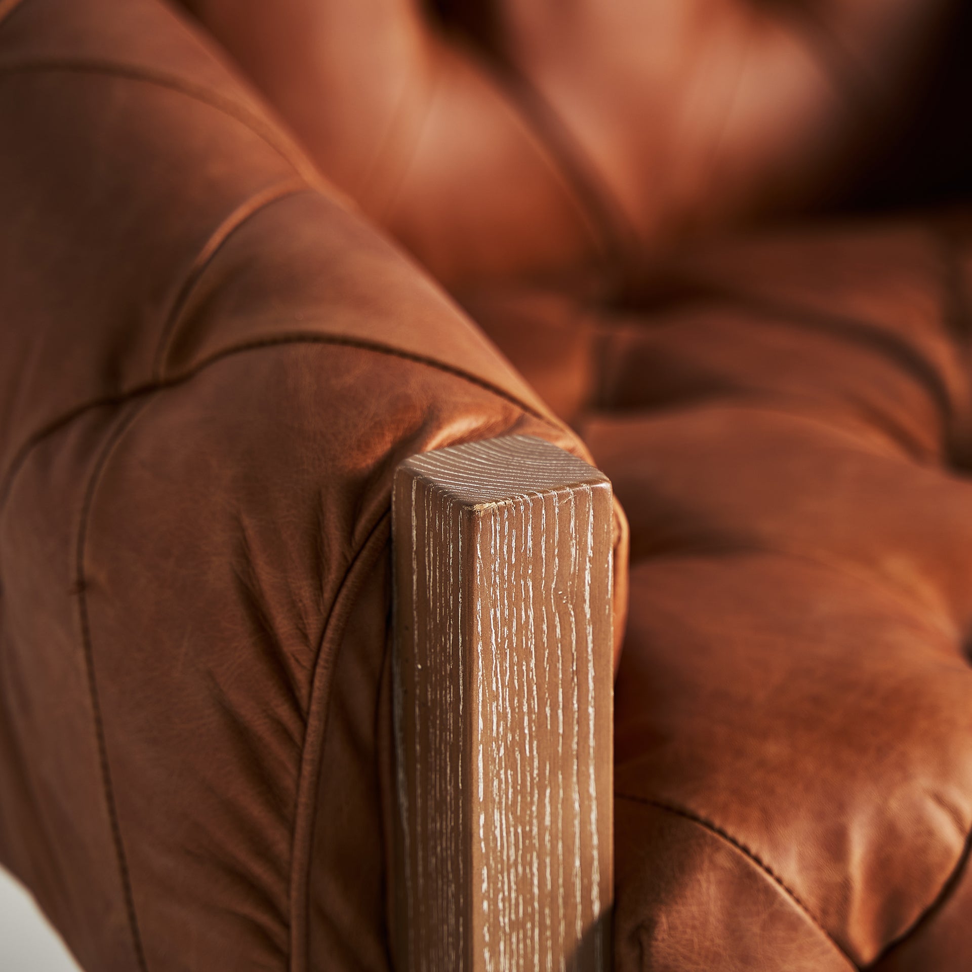 GLINSK ARMCHAIR